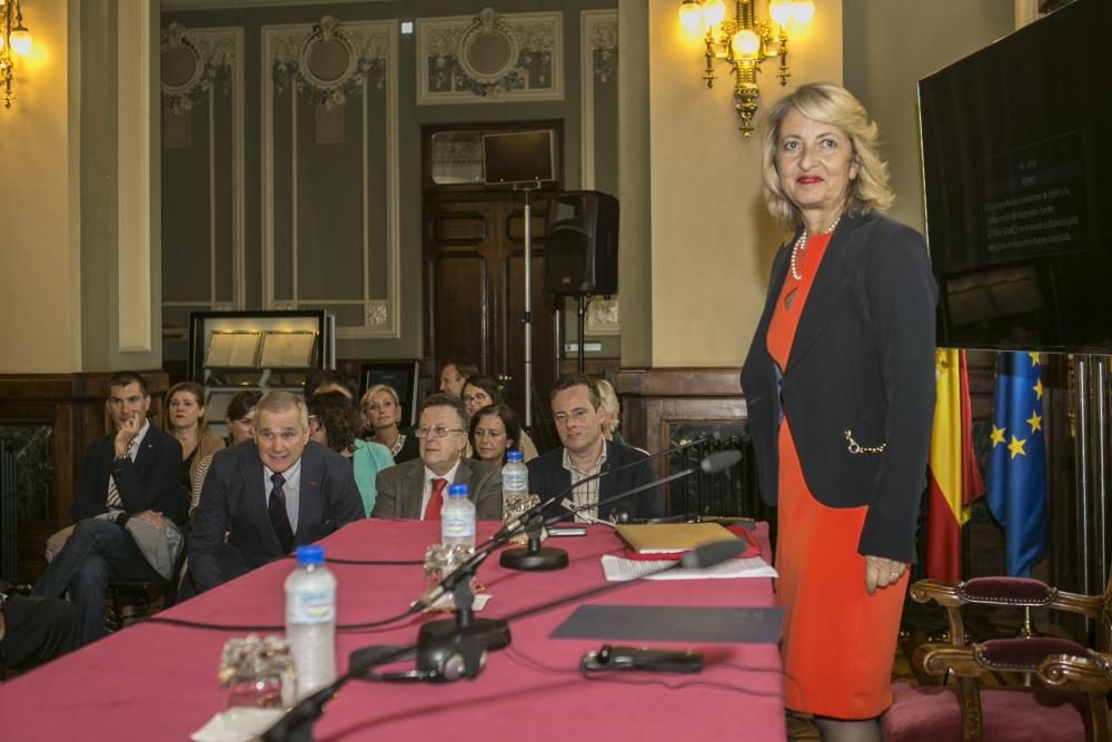 Conferencia de Elisabetta Catelani en la Junta General del Principado