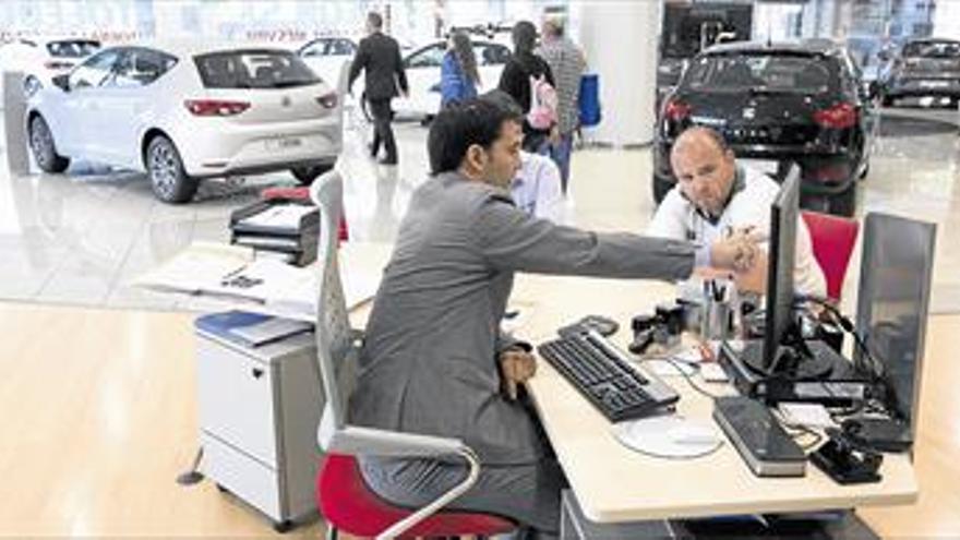 La venta de coches coge carrerilla a tres semanas de que acabe el PIVE