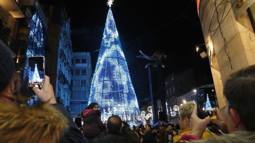 El árbol de Navidad de la Porta do Sol. // José Lores