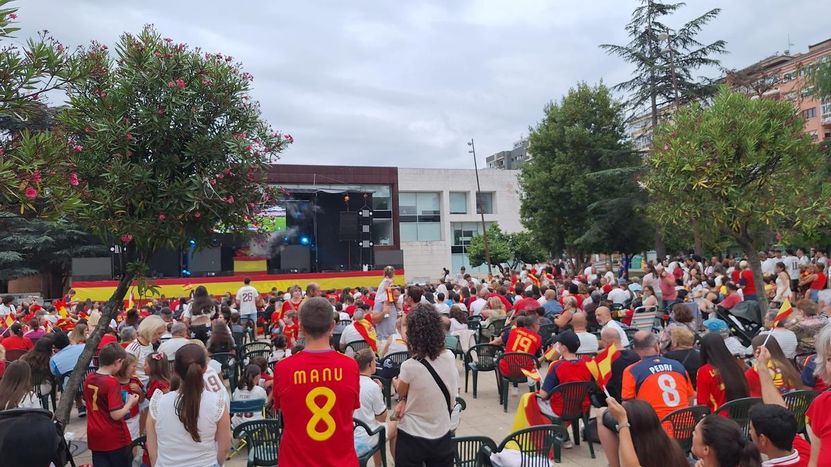EN IMÁGENES: Piedras Blancas se echa a la calle para vivir el triunfo de España en el Mundial