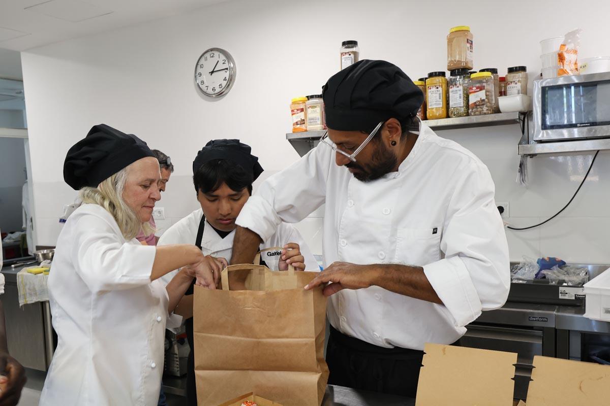 Todas las imágenes del taller de cocina en el IES Macabich de Ibiza