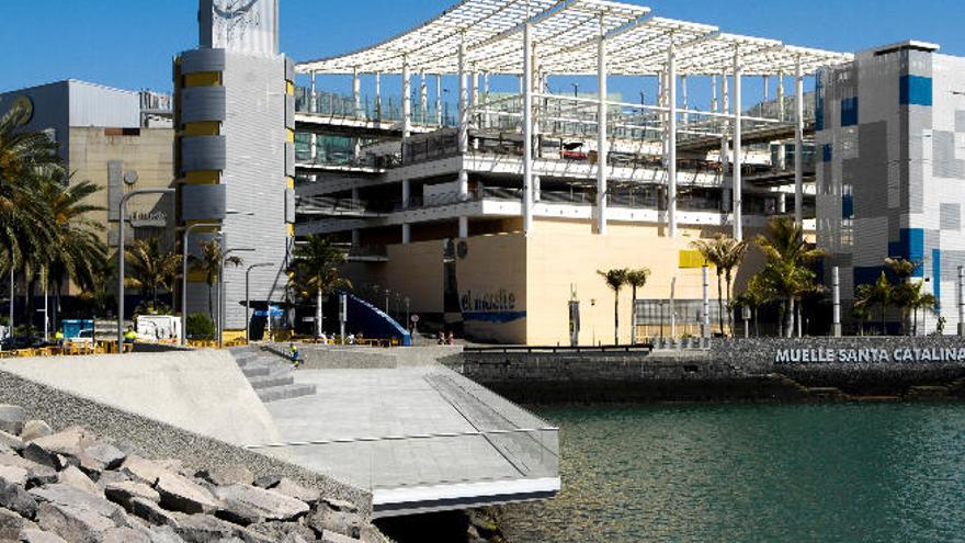 El mirador del Parque Marítimo, en el muelle Santa Catalina, listo para inaugurar, ayer.