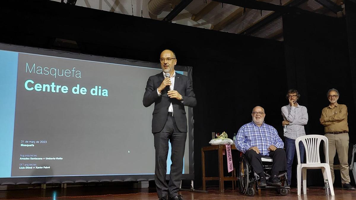 El conseller Carles Campuzano en la presentació del futur centre de dia projectat a Masquefa