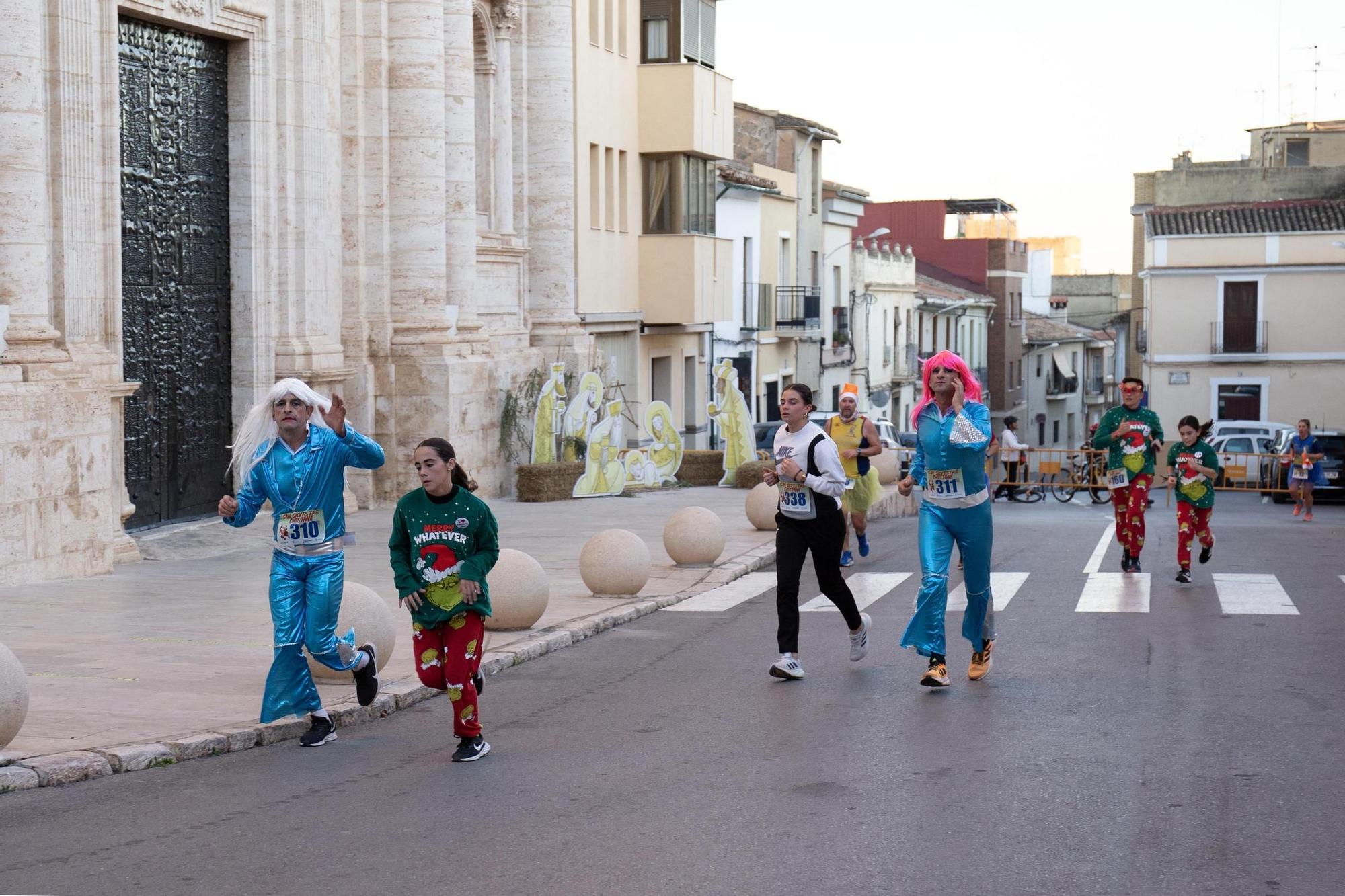 Cheste celebra la carrera solidaria de San Silvestre