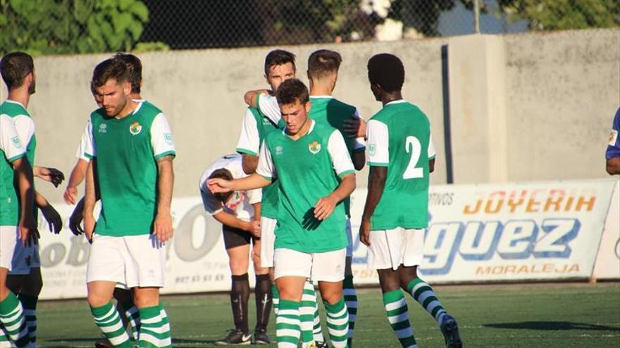 El Cacereño se estrena con goleada en Moraleja