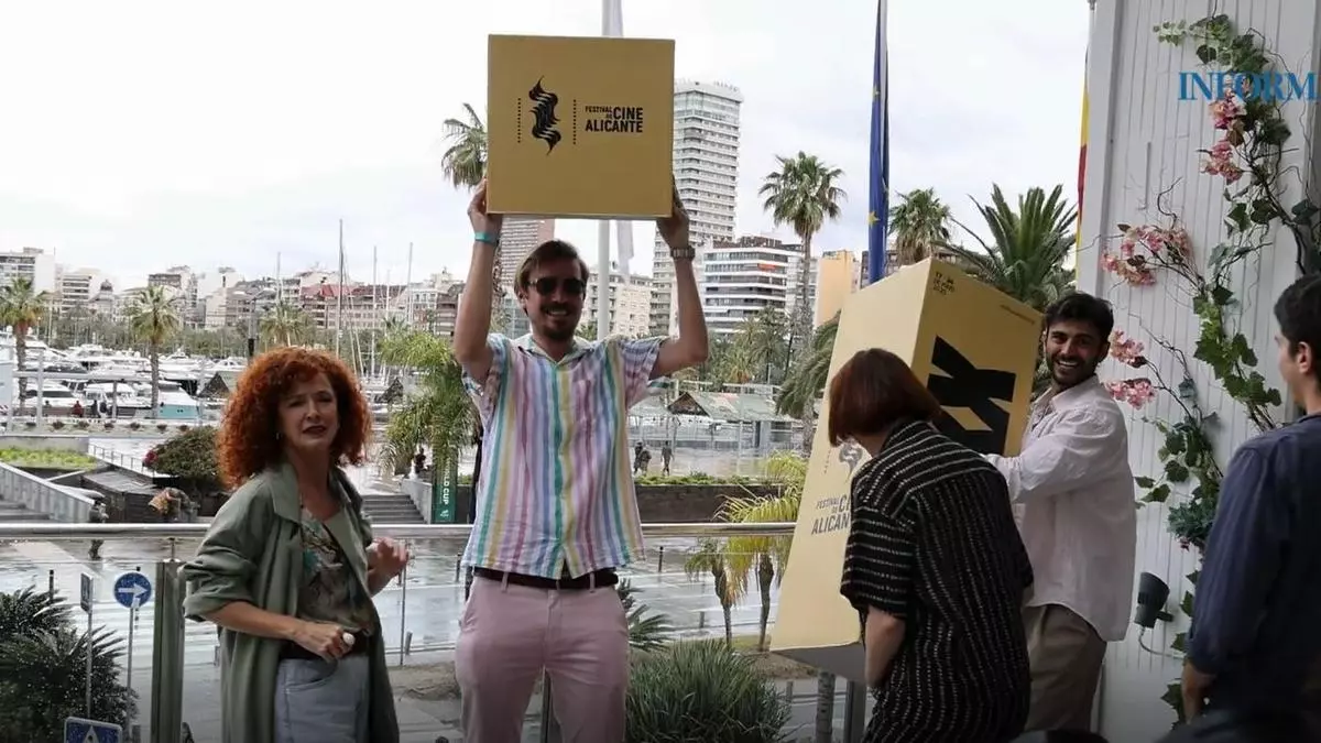 "Pequeños calvarios", una comedia coral que juega con las obsesiones
