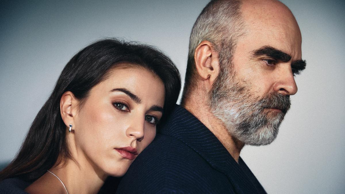 Claudia Salas y Luis Tosar, los protagonistas de la serie de Netflix 'Salvador'