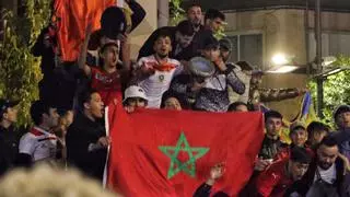 La afición marroquí de Castelló vibra con el pase de Marruecos a cuartos en el Mundial