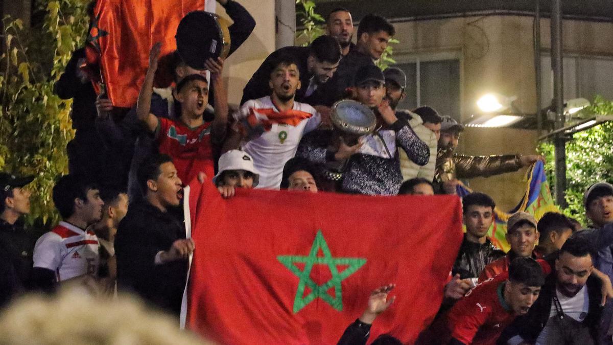 GALERÍA | Así ha celebrado la afición marroquí de Castelló el pase a cuartos del Mundial