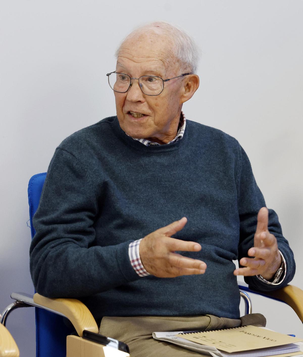 Encuentro de suscriptores de FARO con su jefe de Deportes, Juan Carlos Álvarez