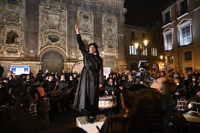 Los tambores del Bajo Aragón han resonado este jueves en el centro de Zaragoza