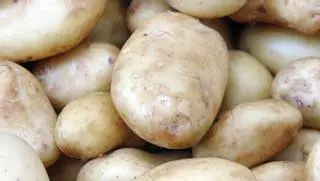 La producción de patata cae un 30% en Málaga y su precio de venta aumenta