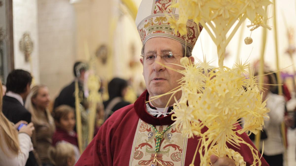 El Obispo emérito de Orihuela-Alicante, en un acto en Orihuela