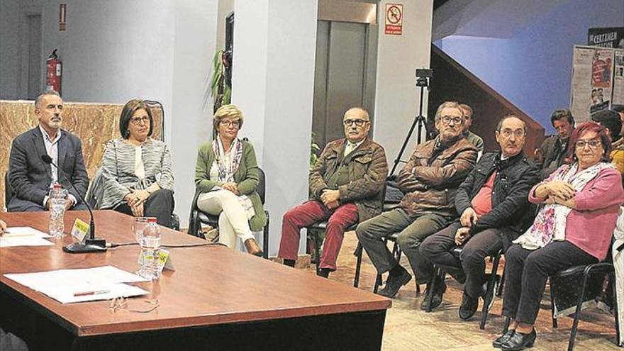 El Ayuntamiento abre el curso con un homenaje a los docentes jubilados