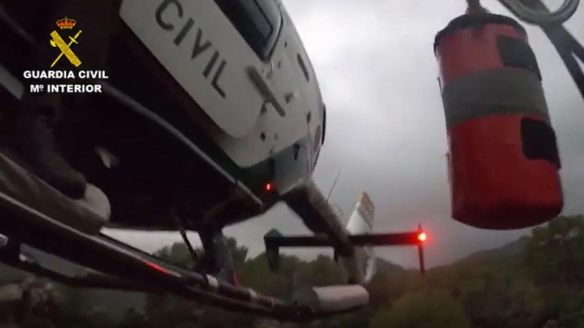 Canyoning-Unfall auf Mallorca: Die Bergrettung der Guardia Civil bei ihrer Suche nach den Männern im Wildbach l’Assarell