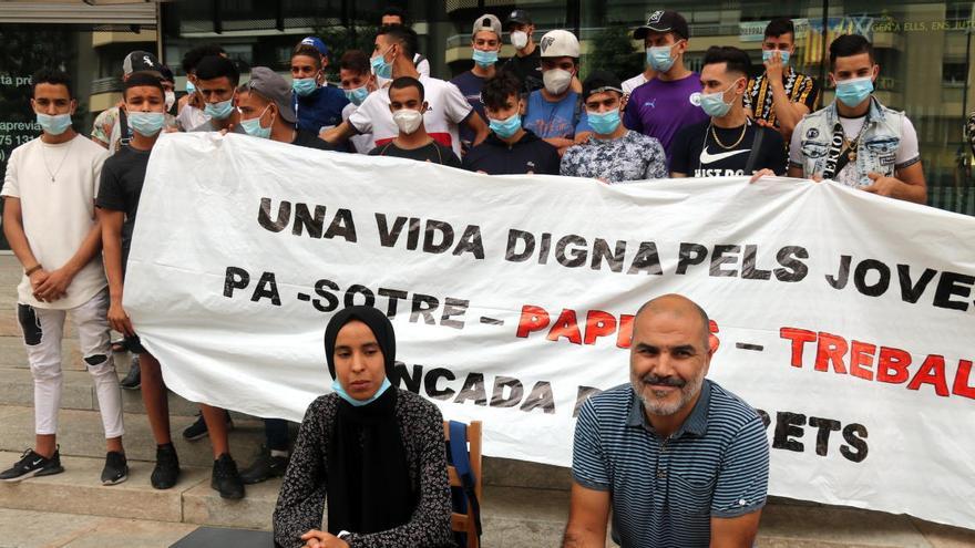 La roda de premsa que han fet els joves que van protagonitzar la tancada a la UdG