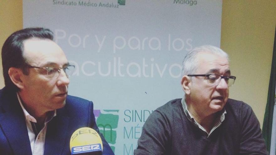 Imagen de la rueda de prensa del presidente del SMM, Antonio Martín (a la derecha) y el delegado de la zona del sindicato, Cristóbal Avilés (izquierda).