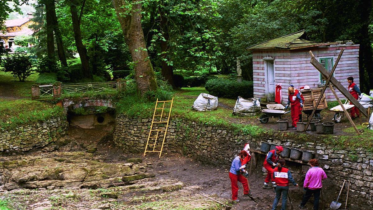 Participantes en una escuela taller de jardinería en Asturias