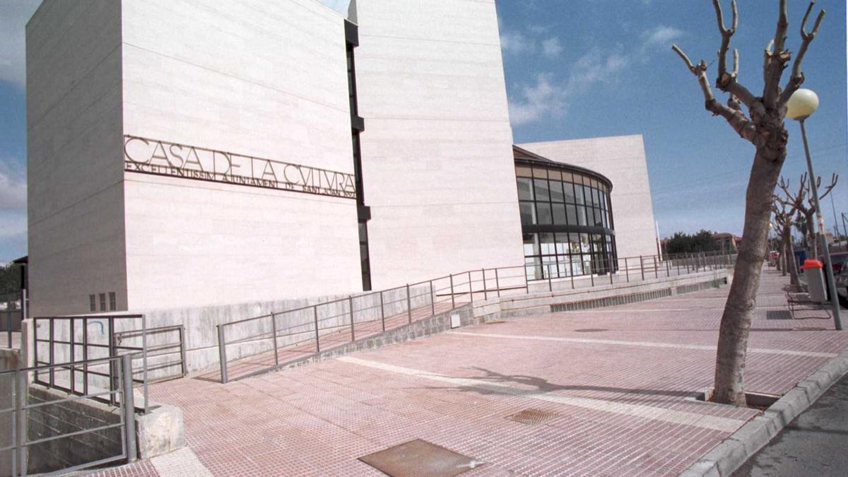 El nuevo centro juvenil se situará junto a la Casa de Cultura, en el carrer del Mar.