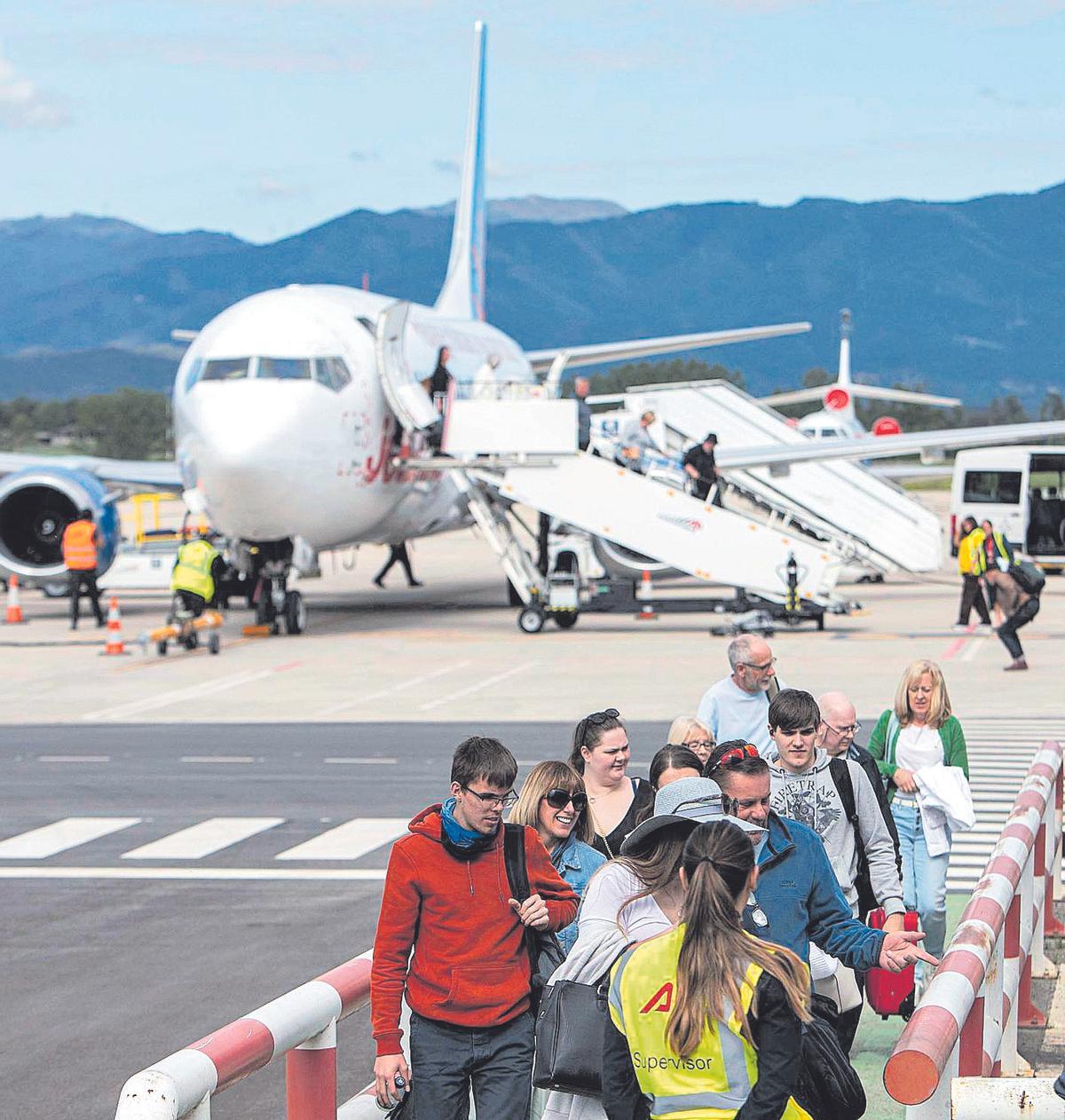 Passatgers britànics acabats d'arribar a l'aeroport de Girona