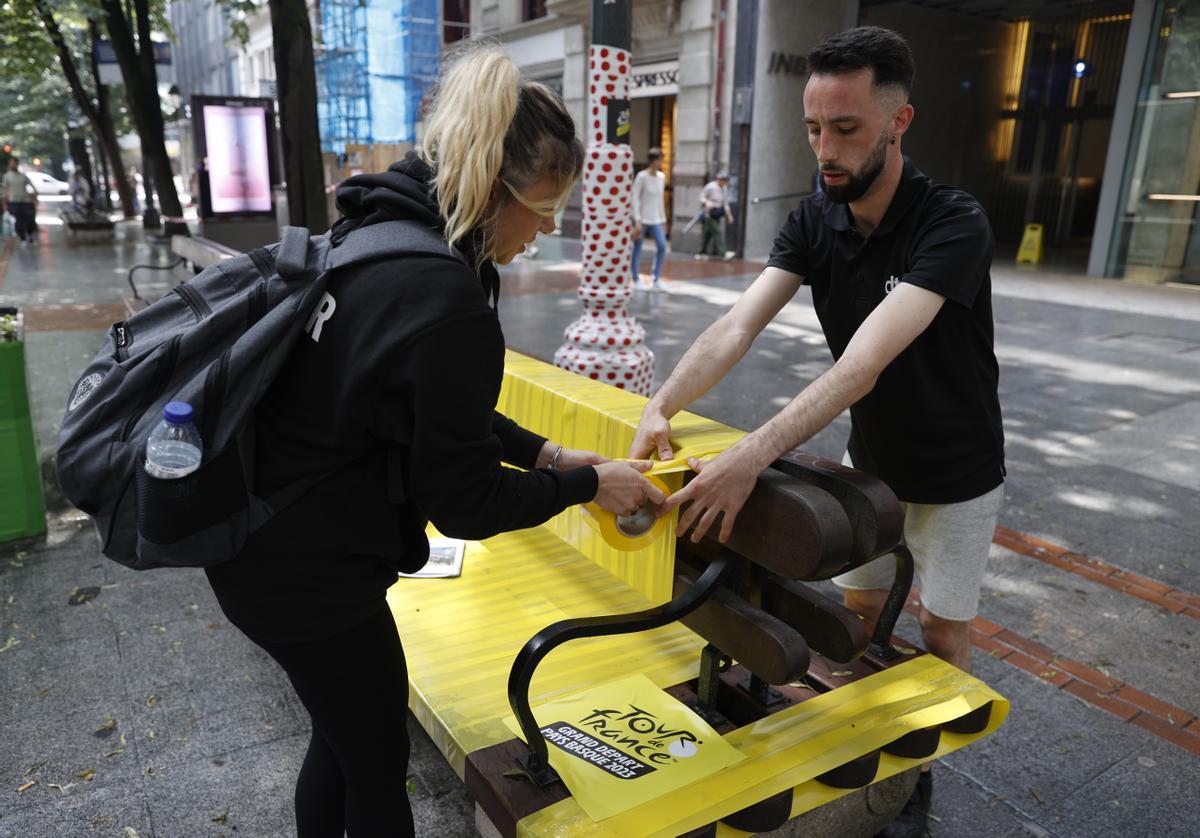 Bilbao se viste para dar la bienvenida al Tour de Francia.