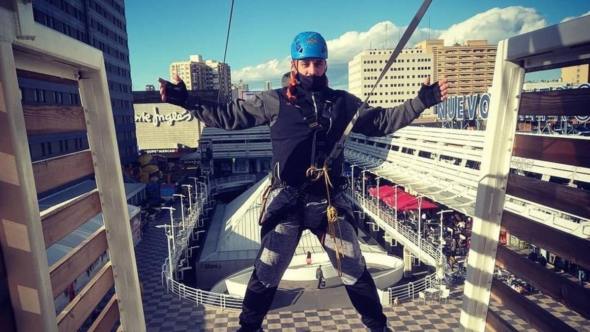El trabajador fallecido al caer desde cuatro metros de altura en una atracción de Nuevo Centro.