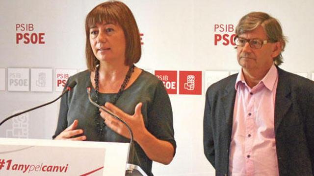 Armengol y Thomàs ayer en la presentación de la ley.