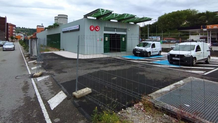 El edificio de acceso a la nueva estación subterránea de La Felguera, en el tramo soterrado. | M. Á. G.