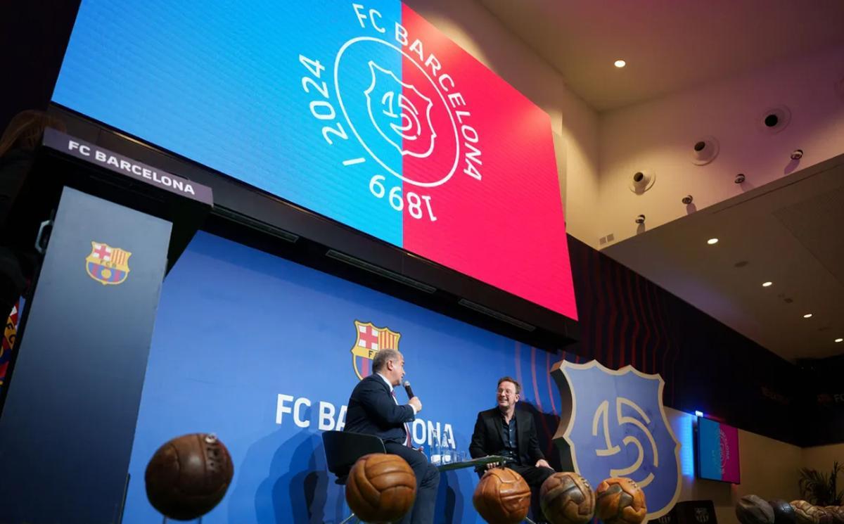 El presidente Laporta con David Carabén, Comisionado del 125º aniversario