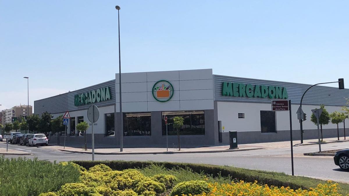 Mercadona reabre el supermercado de avenida Manolete tras una reforma integral