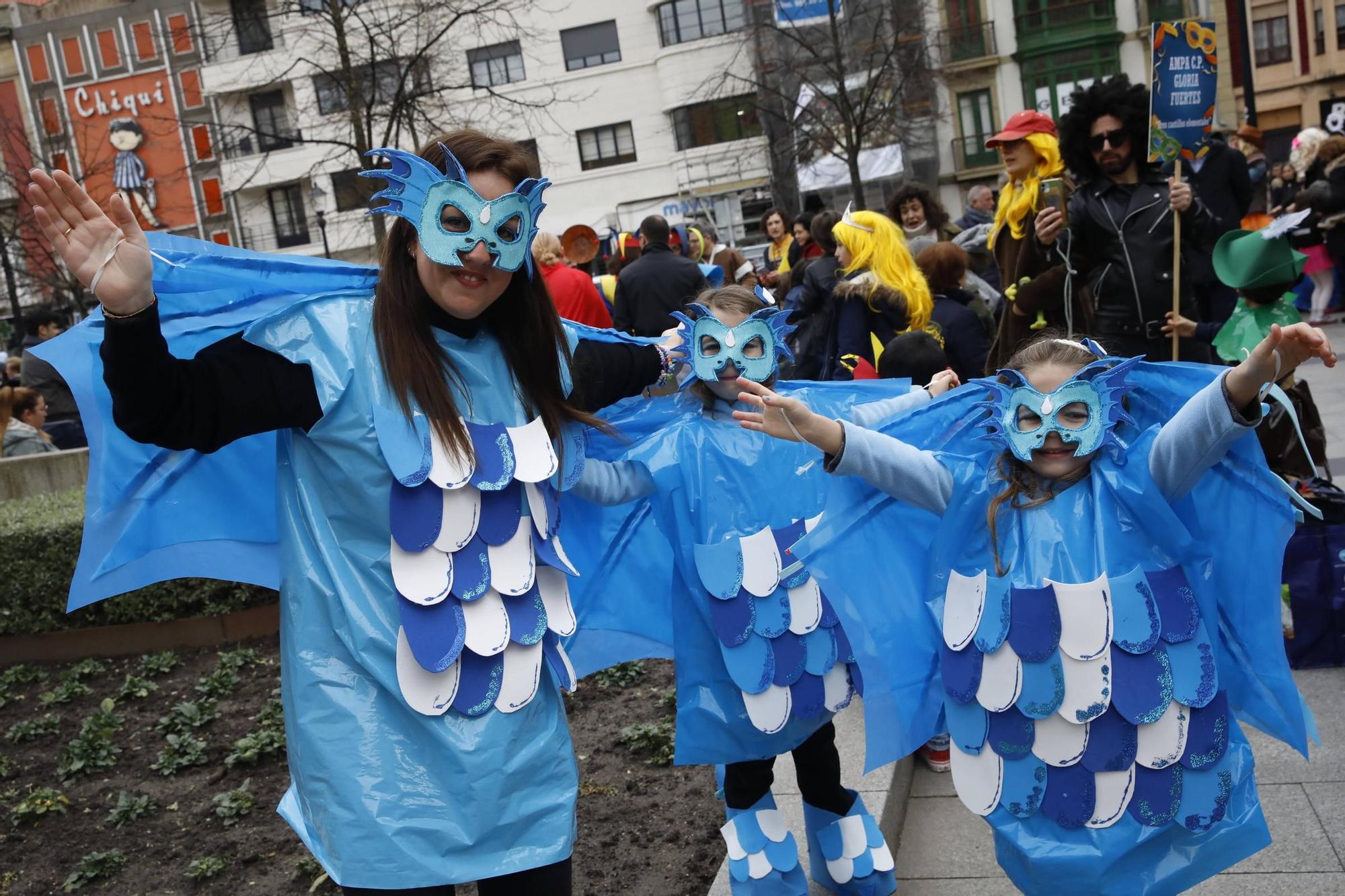 Así han disfrutado pequeños y mayores en el desfile infantil del Antroxu de Gijón (en imágenes)