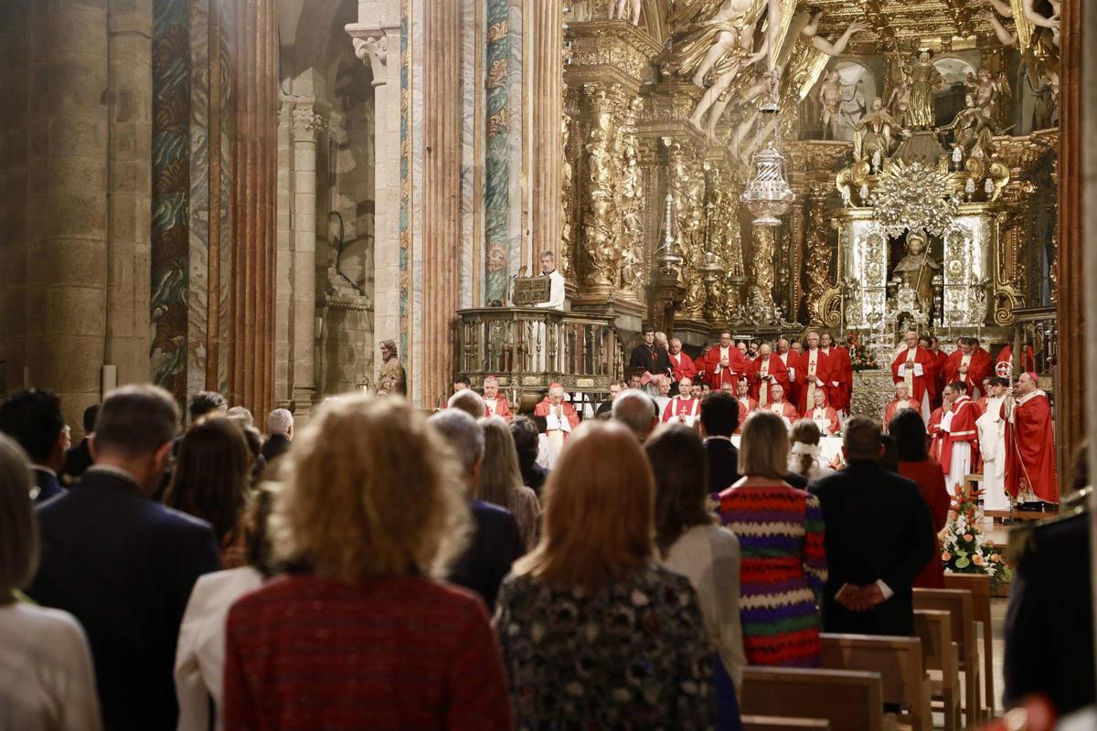 El presidente del Parlamento de Galicia renueva la Ofrenda al Apóstol en Santiago como delegado regio El presidente del Parlamento de Galicia renueva la Ofrenda al Apóstol en Santiago como delegado regio