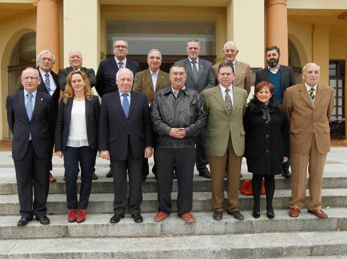 El empresario Alfredo Martínez, la Guardia Civil y Caja Rural, "Amuravela de Oro"