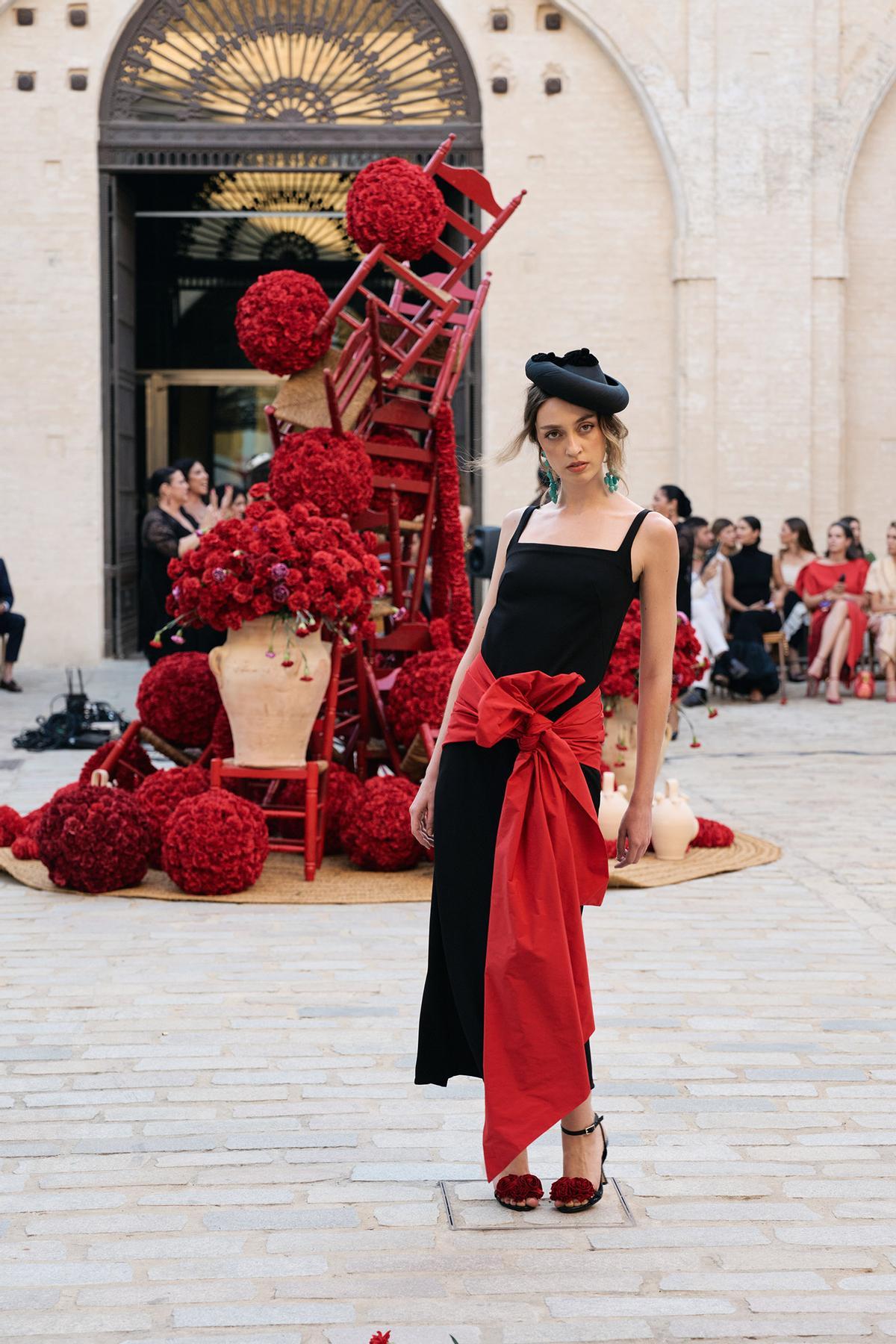 Todas las imágenes del desfile de Fabio Encinar en la Real Fábrica de Artillería de Sevilla