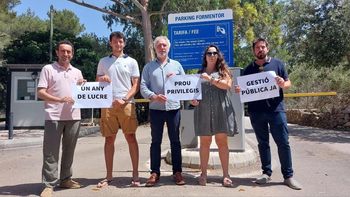 Los portavoces de la oposición, en el aparcamiento de Formentor el pasado octubre.