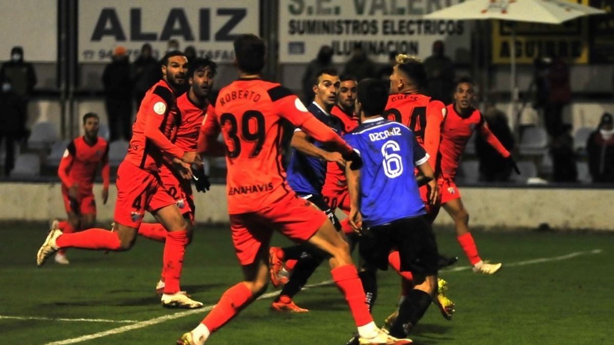 El Málaga logra el pase en Copa del Rey en Tafalla.