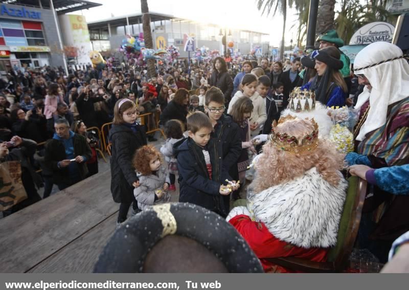 Los Reyes Magos repartieron regalos e ilusiones en Castellón