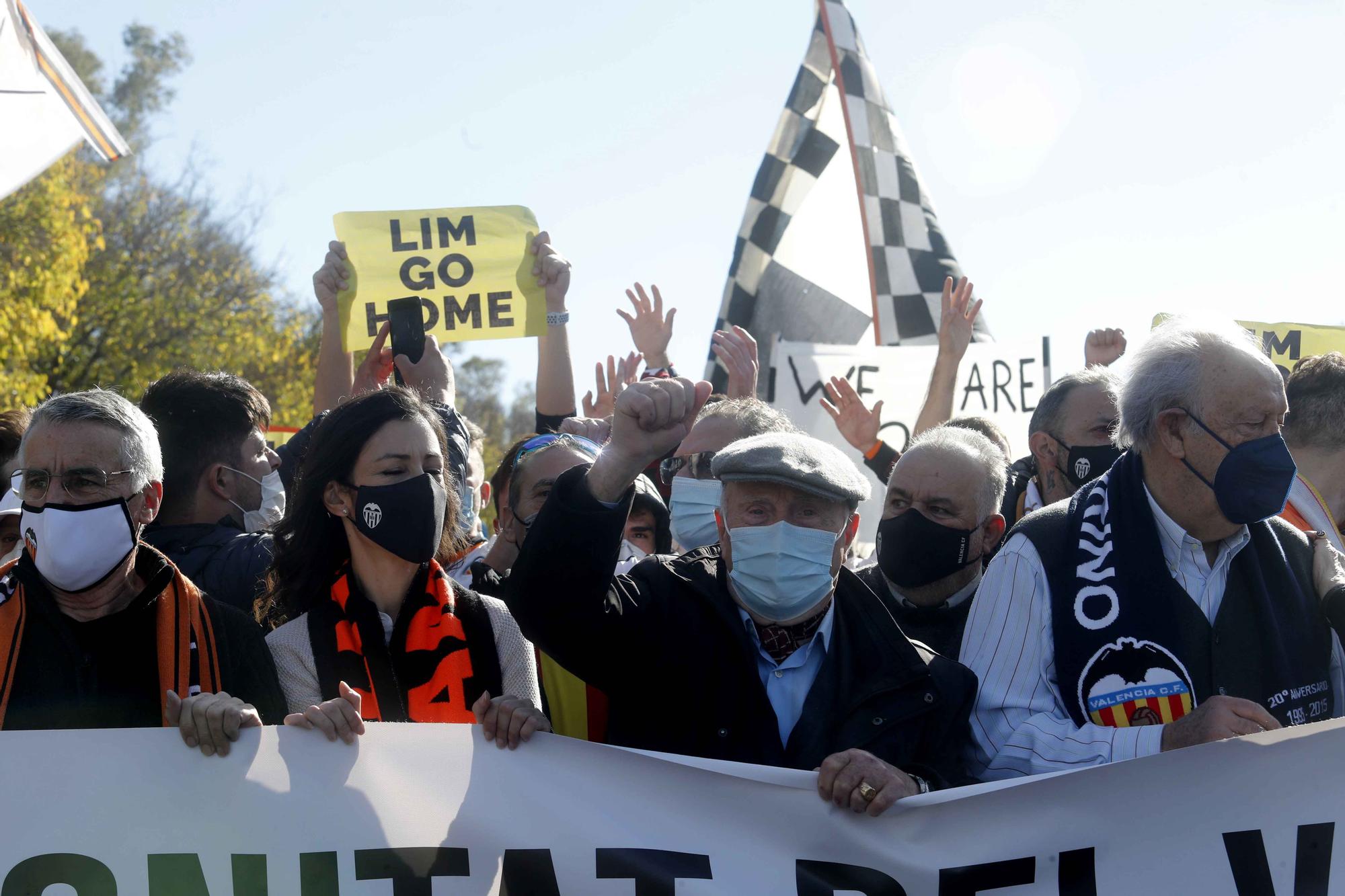 Manifestación contra Peter Lim