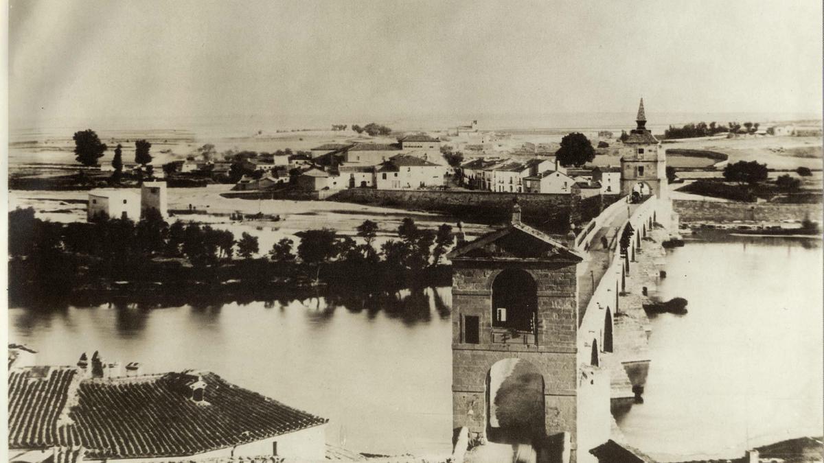 El puente de piedra, antes de que se desmontaran las torres.