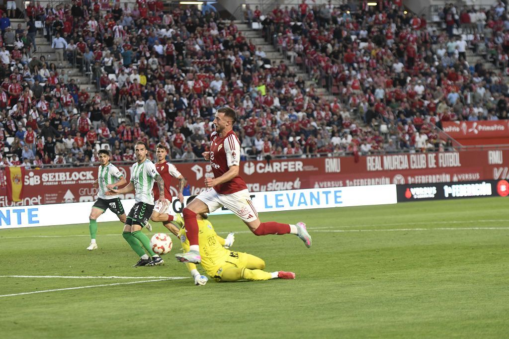 Las mejores imágenes del partido entre el Real Murcia y el Antequera