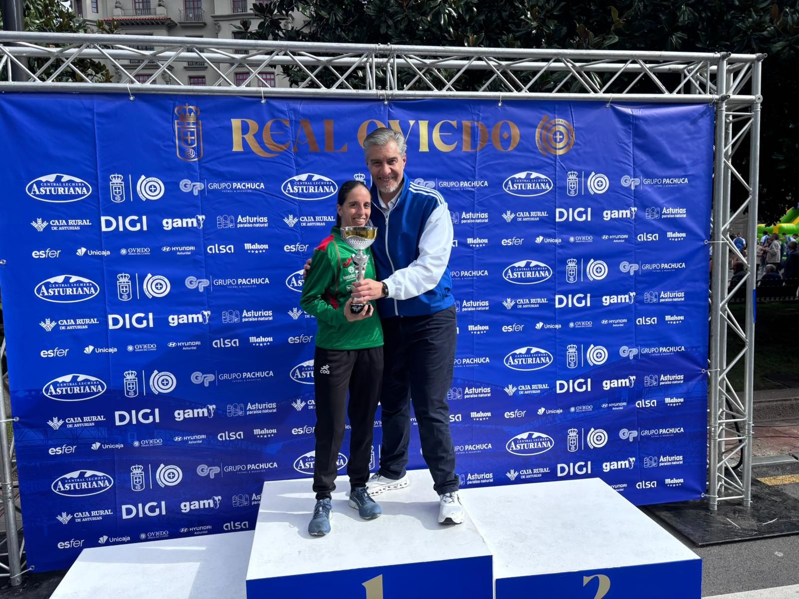 EN IMÁGENES: Así ha sido la carrera por el centenario del Real Oviedo