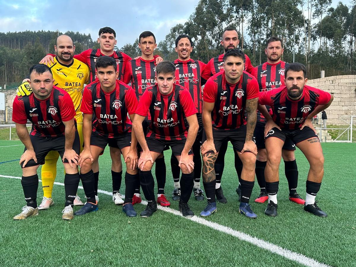 Una de las formaciones más actuales del Deportivo Xil.