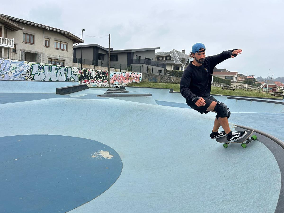 Mateo Mancusso en el skatepark de Salinas.