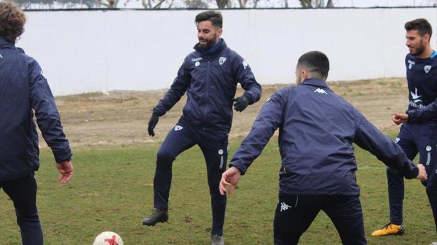 Villanovense y Plasencia buscan hoy en casa el acceso a cuartos de final