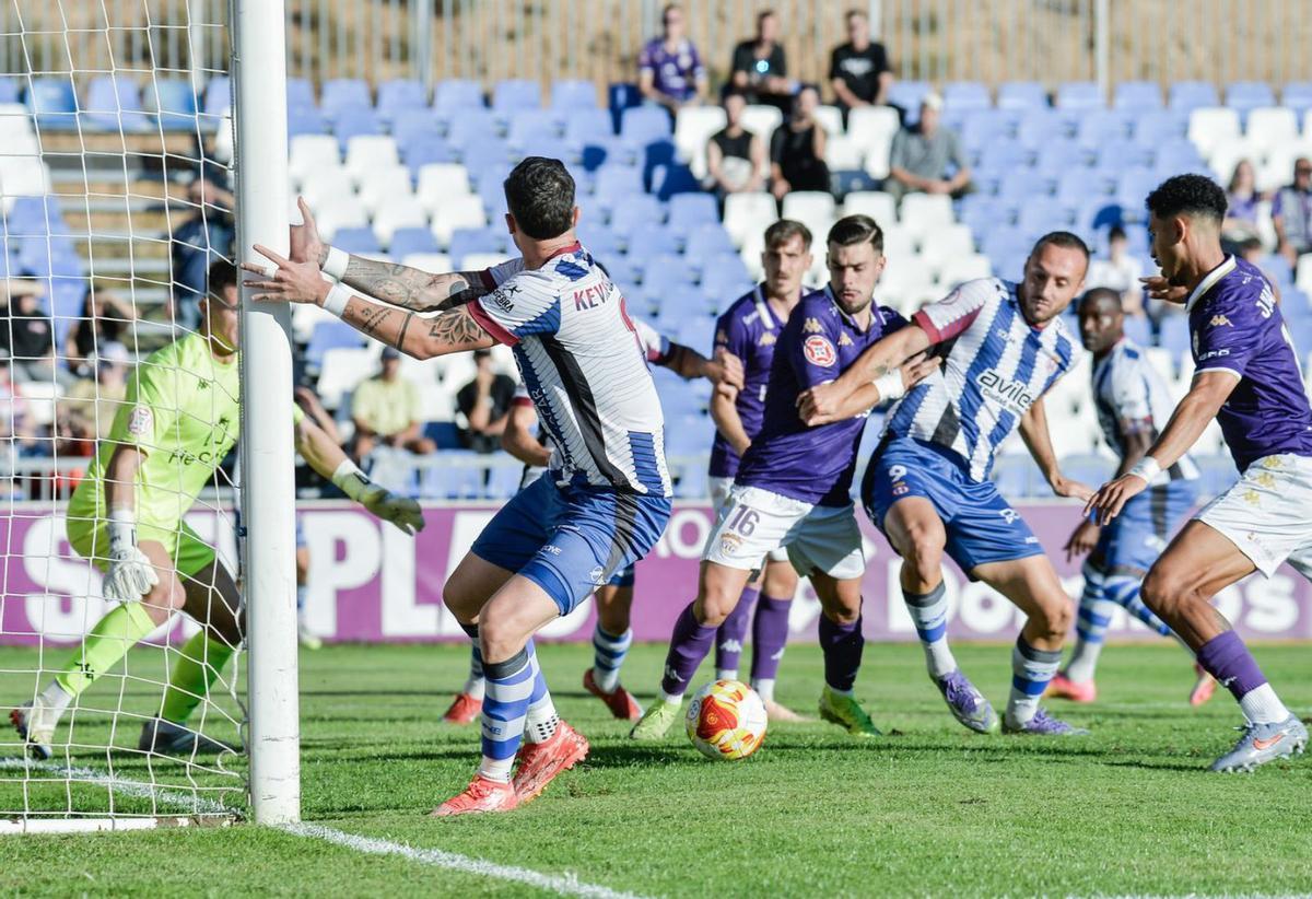 La última, tan rara como la primera