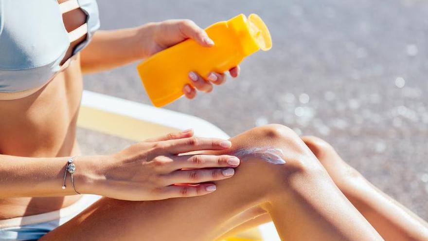 Sanitat vol donar crema solar gratis per reduir els casos de càncer de pell