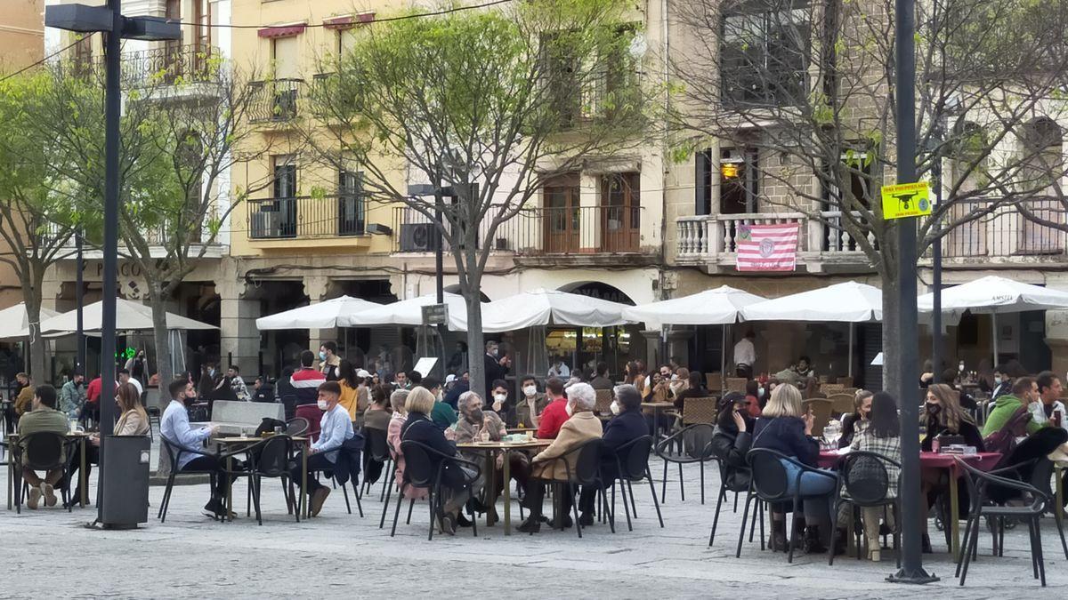 Terrazas llenas en la plaza Mayor, en una imagen de archivo.