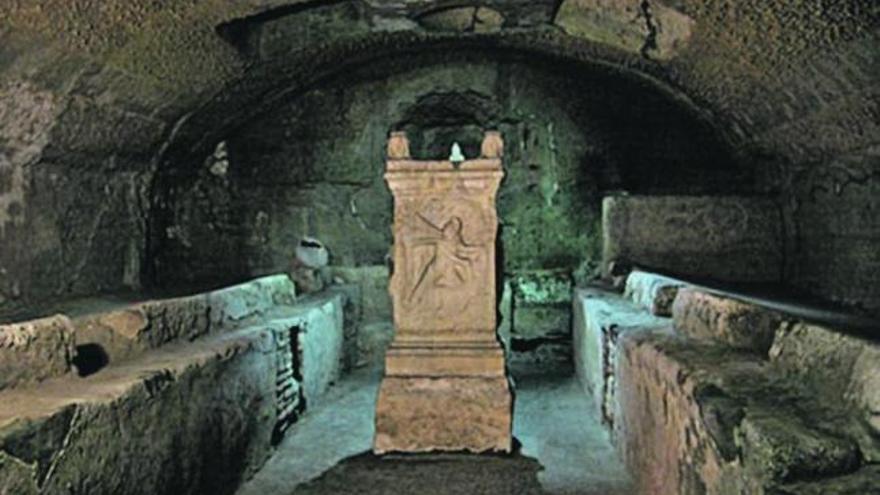 Templo de Mitra, excavado bajo una iglesia católica en Roma. // FdV