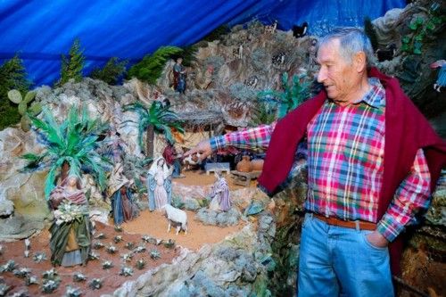 Belen Gigante en casa de Lorenzo, vecino de La Milagrosa