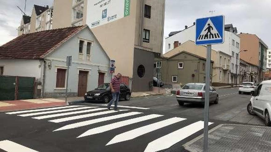 Nuevo paso de peatones elevado en Vilaboa.